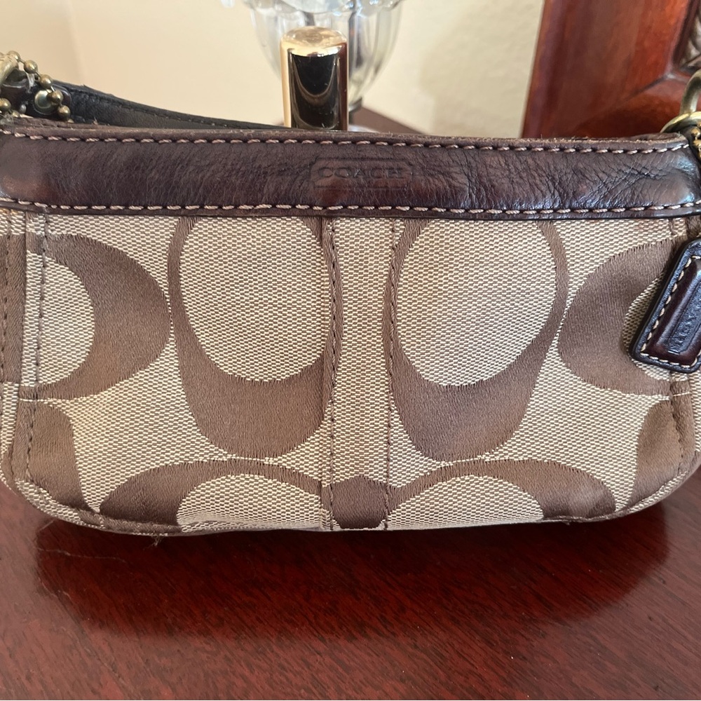 1990’s Vintage Coach Brown and Tan Wristlet.  Superb quality, pristine condition